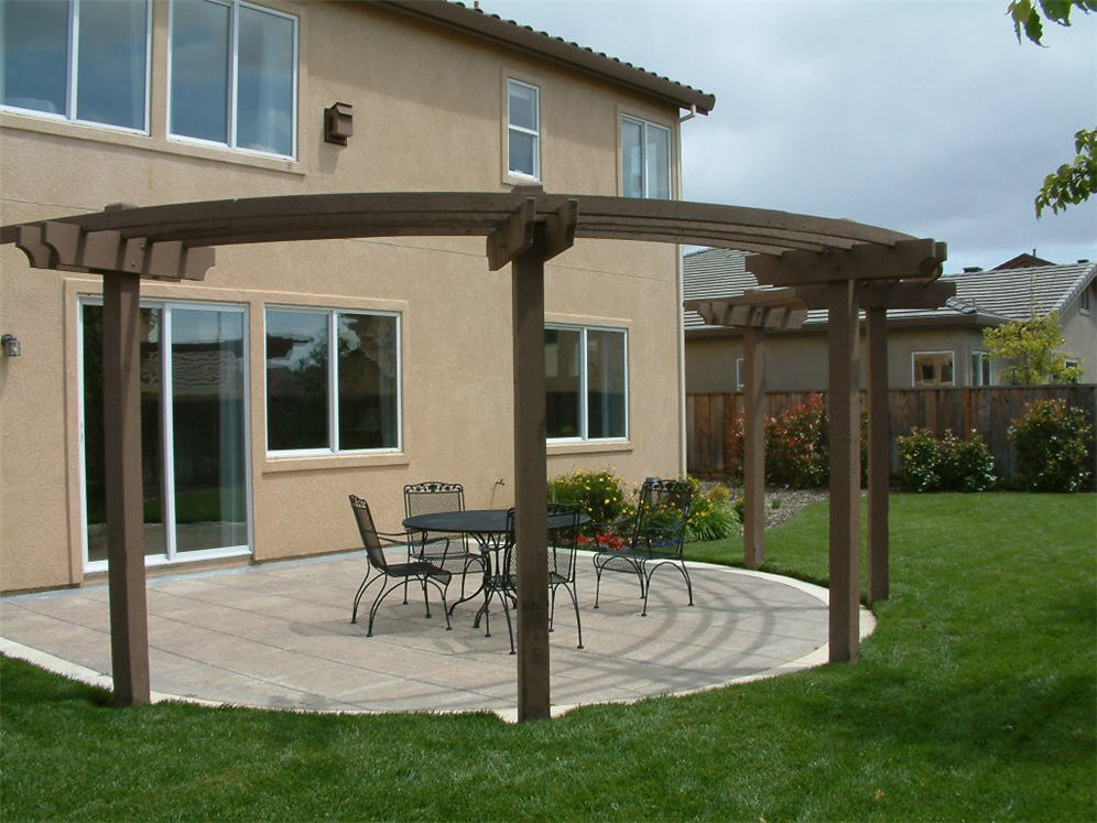 Curved Half Trellis